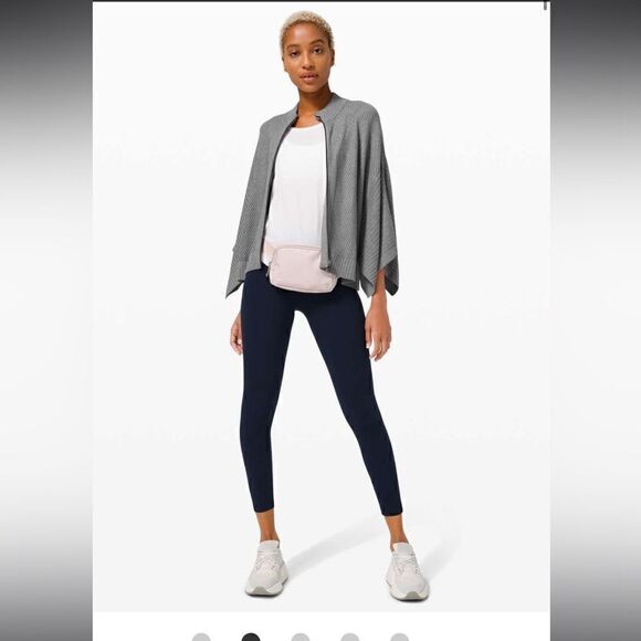 Lululemon Softer Still Wrap in Heathered in Asphalt Grey - Picture 3 of 12